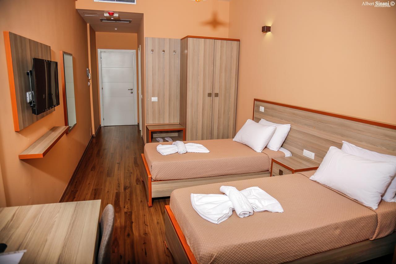 Yzberishti Arc Hotel Tirana מראה חיצוני תמונה
