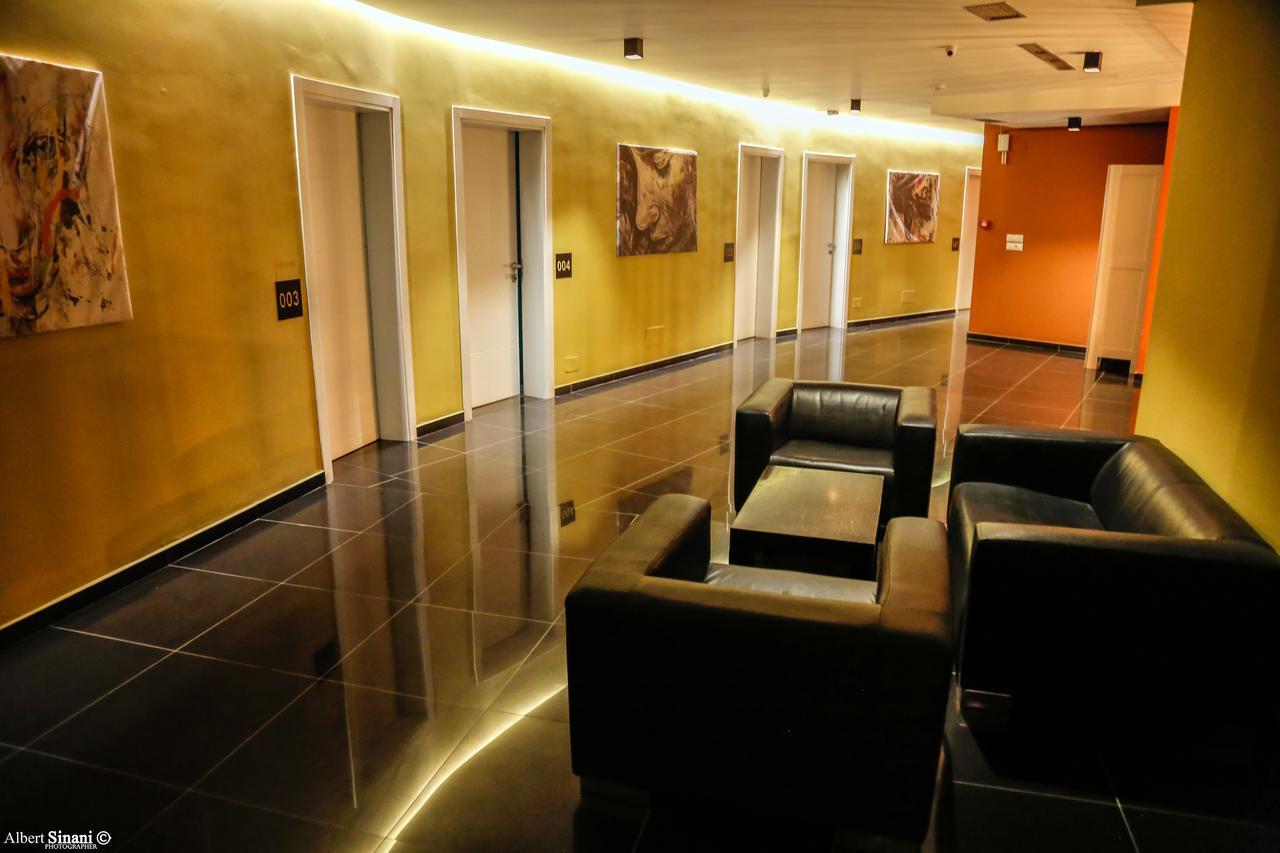 Yzberishti Arc Hotel Tirana מראה חיצוני תמונה